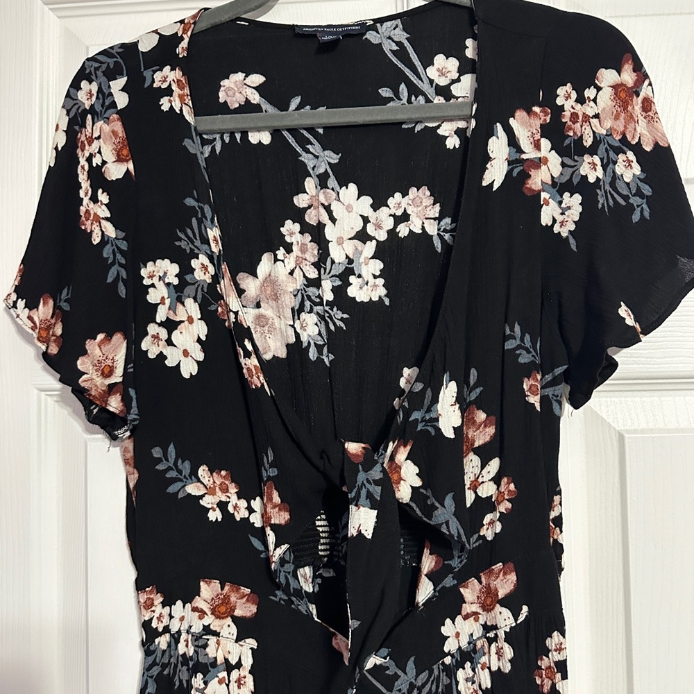 American Eagle Floral Romper - Picture 3 of 5